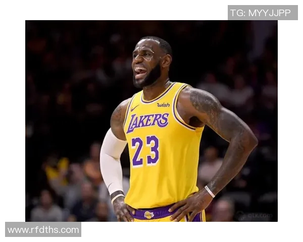 麦独立与梅尔加激战正酣比分悬念引发球迷热议