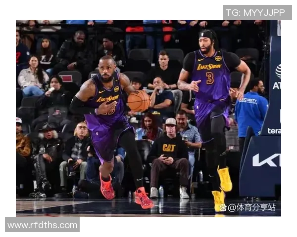 2010年湖人对决掘金的精彩瞬间与赛季回顾分析