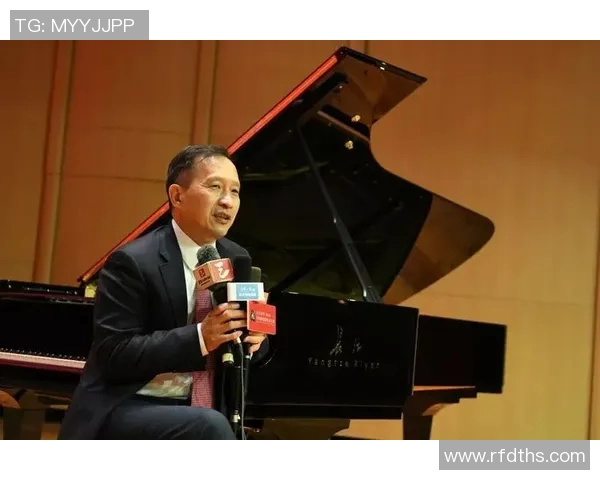 古铁雷斯的传奇人生与音乐之路：从街头艺人到国际巨星的蜕变历程