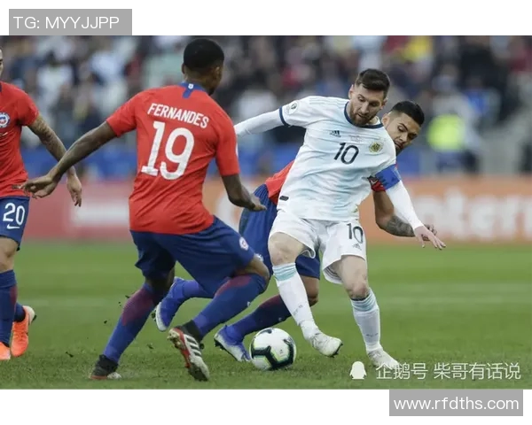 武汉羽毛球队在世界杯预选赛中以73分稳居积分榜首位展现强劲实力